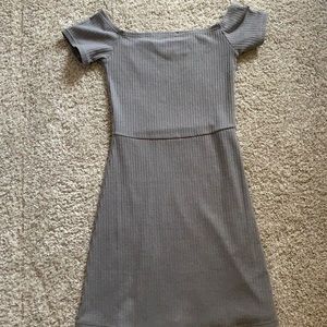 Ribbed short sleeve dress